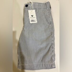 Boys Hope & Henry gray seersucker shorts